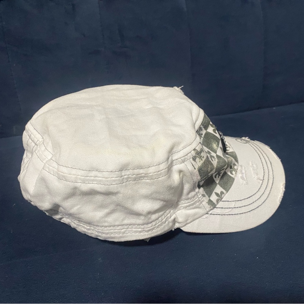 Checkered Cap with Rhinestone - Picture 4 of 5